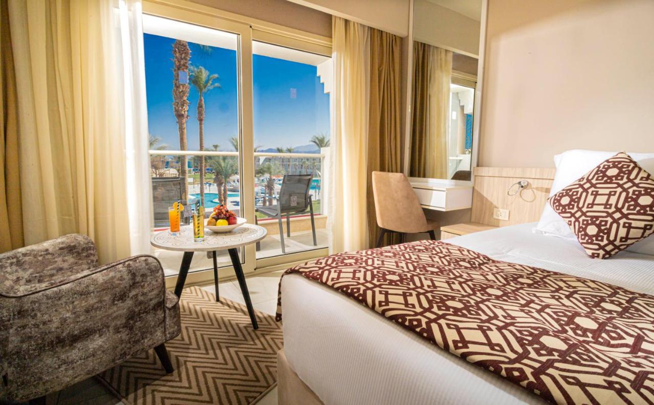 Superior Double or Twin Room Pool View,1168034488:JPEG
